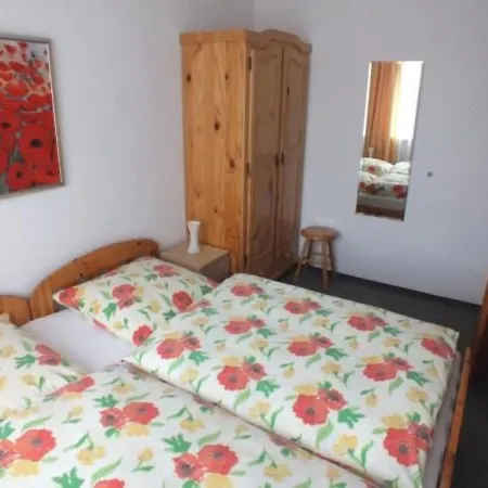 In Mit Grossem Garten By Interhome * Zarnowska